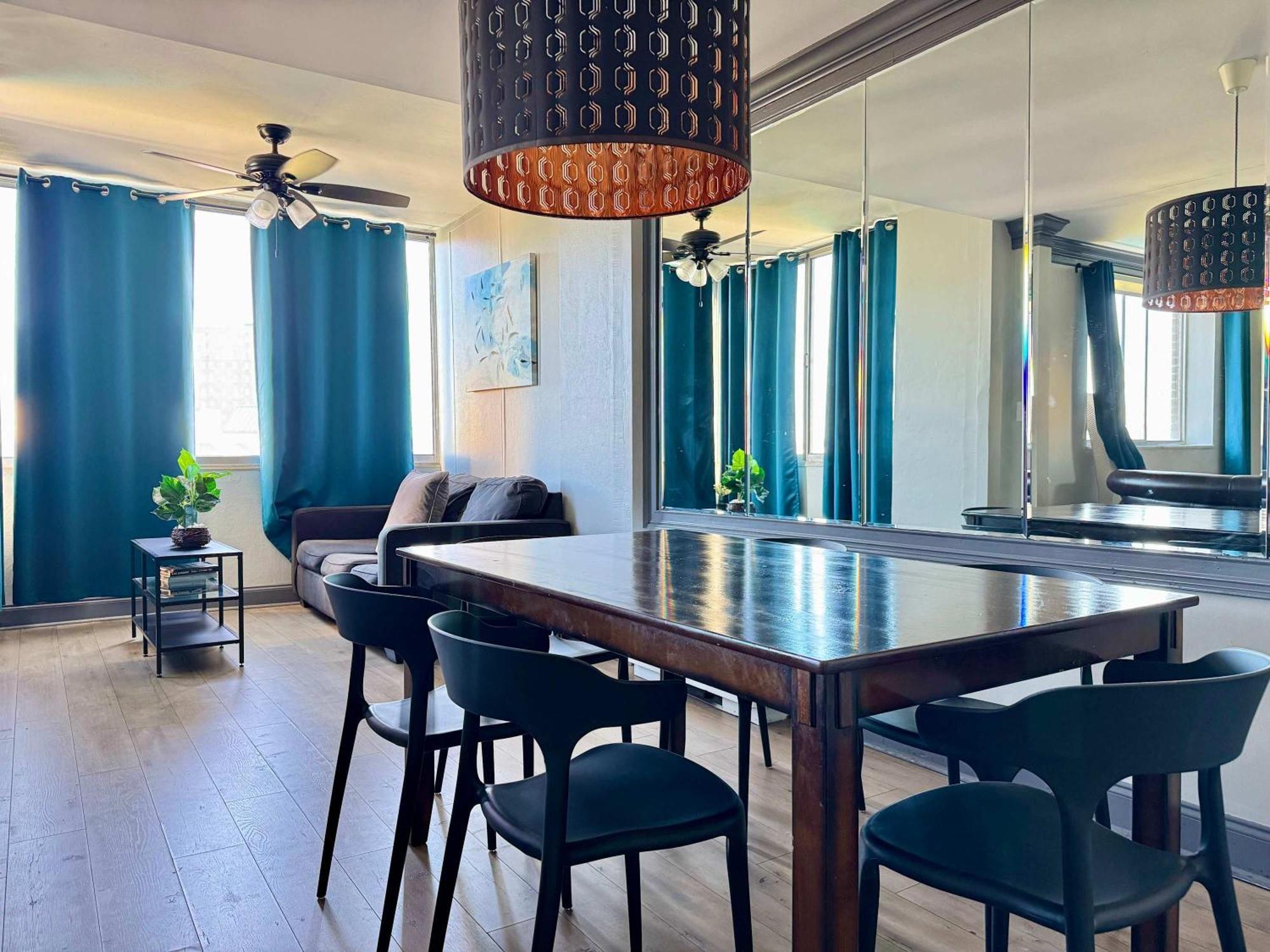 Downtown 24h Concierge 3 Bds 2br Onsite Parking Lm706 Atlanta