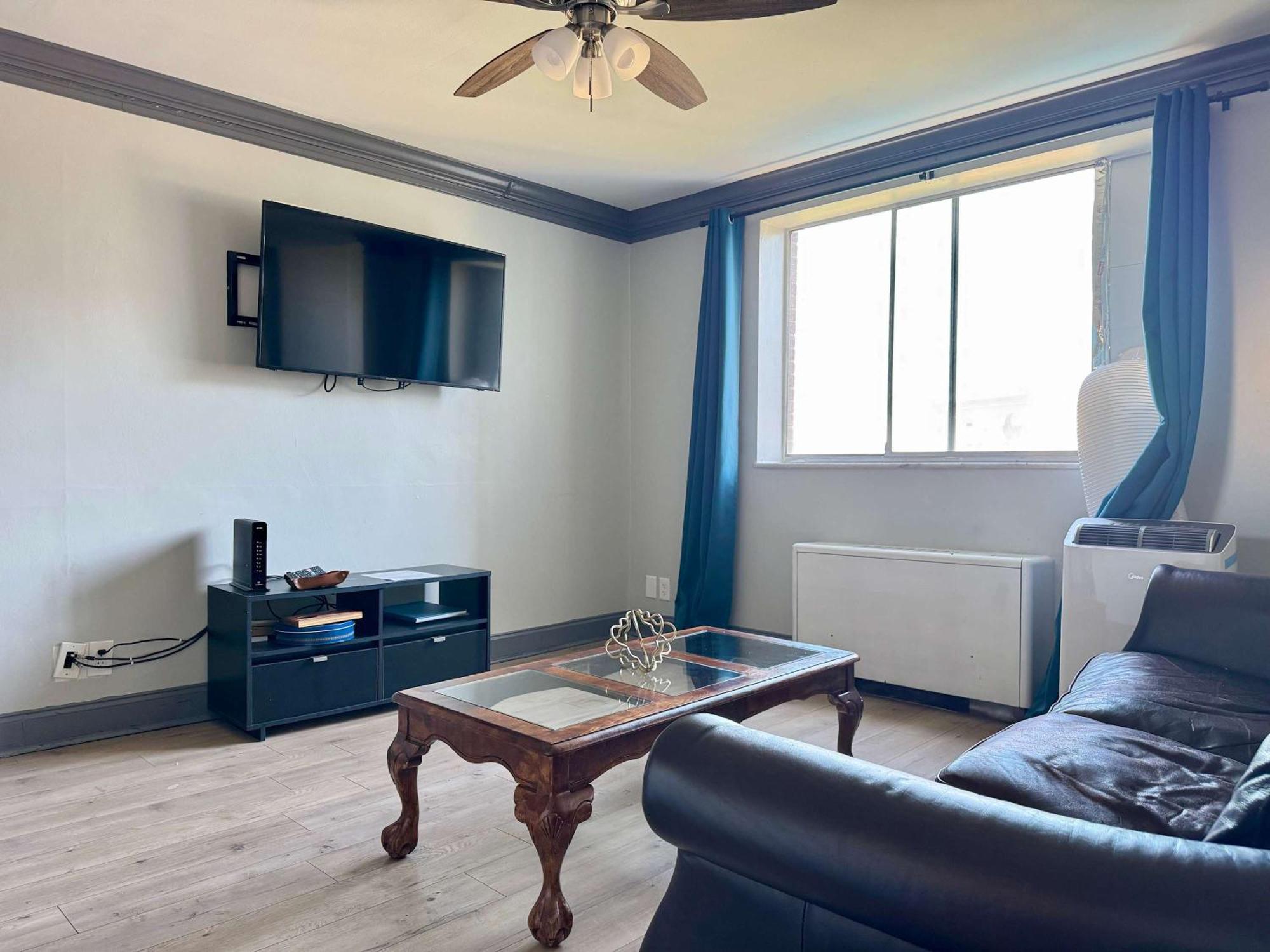 Apartment Downtown 24h Concierge 3 Bds 2br Onsite Parking Lm706 Atlanta